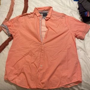 Men’s collared shirt